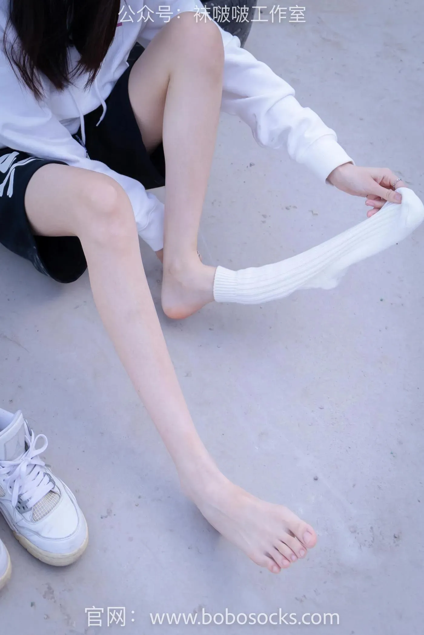 [BoBoSocks袜啵啵]NO.103 稚予-AJ篮球鞋、白棉袜、裸足 [134P]插图4